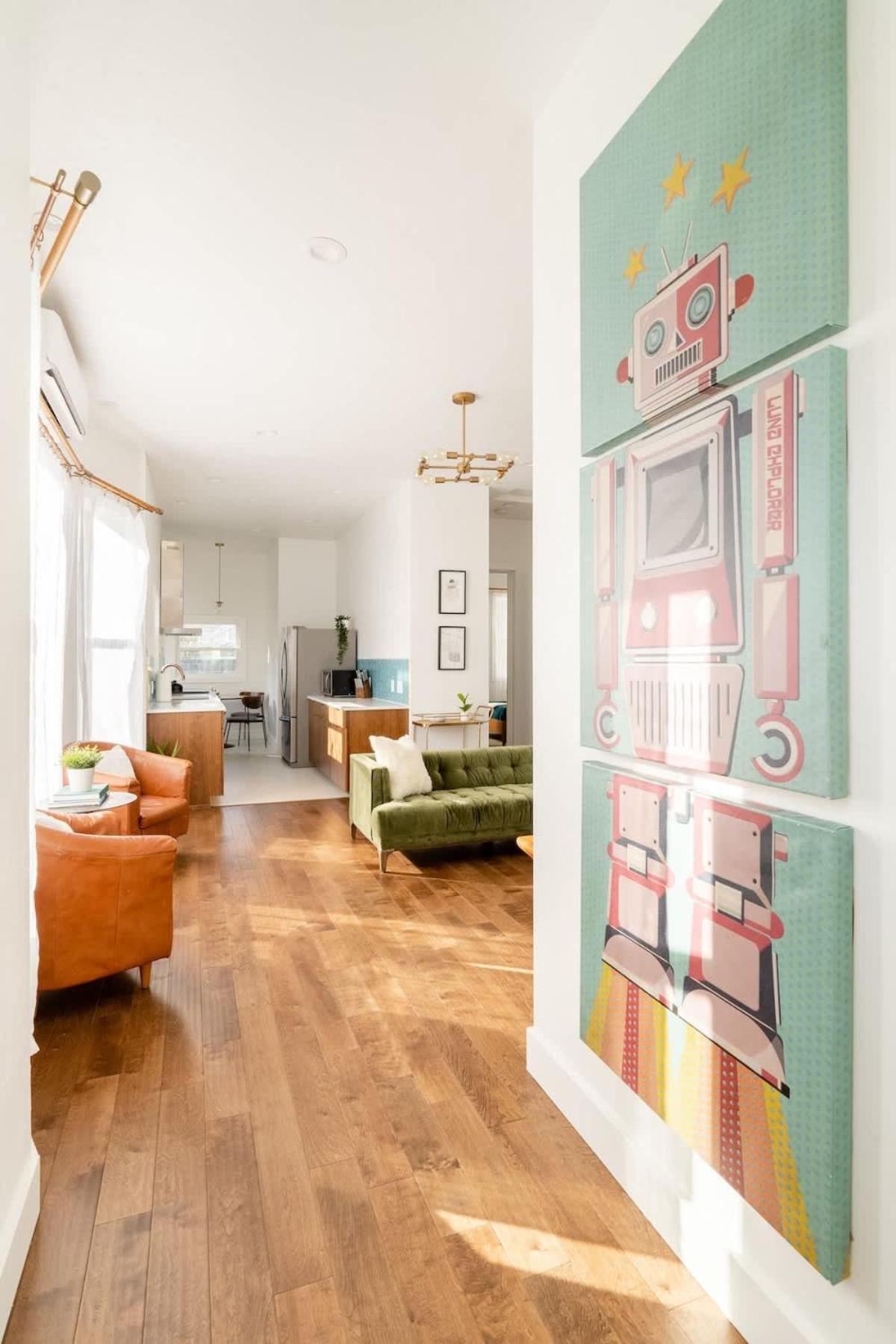 Collection - Heart Of Midcentury Dream 95 Walkscore 3br